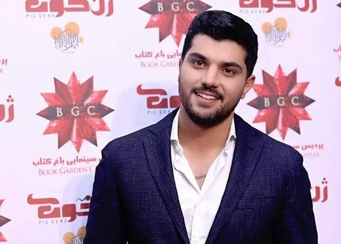 سینا مهراد در ژن خوک